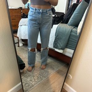 Abercrombie & Fitch “The 90s Straight Ultra High Rise” jeans